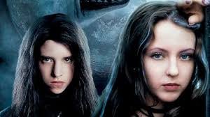 Os 10 Melhores Filmes de Lobisomem de Todos os Tempos: Do Clássico ao Terror Moderno 4 Filme Possuída