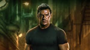 allan ritchson da Série Reacher