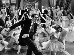 10 Ditadores Inesquecíveis do Cinema: Tiranos que Roubaram a Cena 5 O-Diabo-a-Quatro