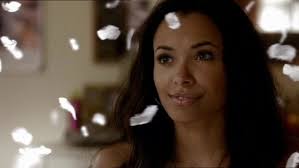 Arcanos da Tela: Os 10 Maiores Feiticeiros que Revolucionaram as Séries 9 Bonnie-Bennett