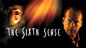 Entre Sombras e Assombrações: Os 10 Filmes de Fantasmas Que Definiram o Medo (e o Riso) no Cinema 2 o-sexto-sentido