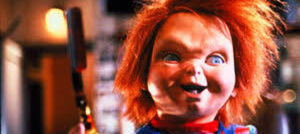 A Jornada Sanguinolenta de Chucky: Guia Cronológico Definitivo da Franquia Brinquedo Assassino (2025) 4 Brinquedo-Assassino-3