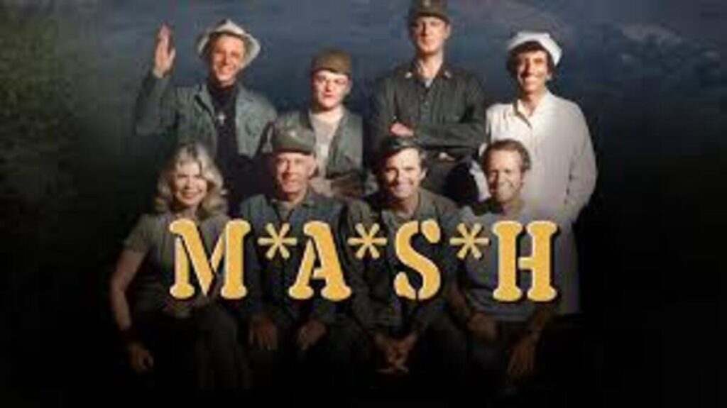 Para Rir e Refletir: As 10 Melhores Séries de Comédia Que São Mais do Que Apenas Risadas 4 MASH