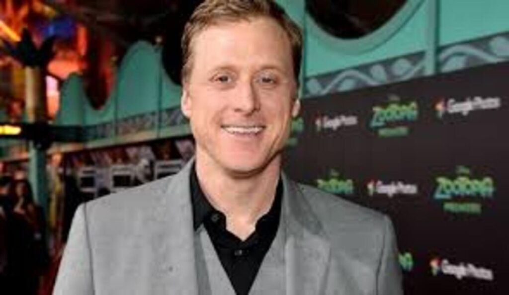 O Rosto por Trás da Voz: 10 Atores Que Surpreenderam em Suas Atuações de Voz em Séries Animadas 8 Alan-Tudyk