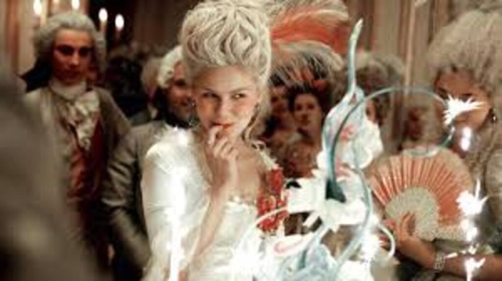 Tecidos da Alma: 10 Filmes Onde o Figurino É Tão Estrela Quanto o Elenco 10 Maria-Antonieta