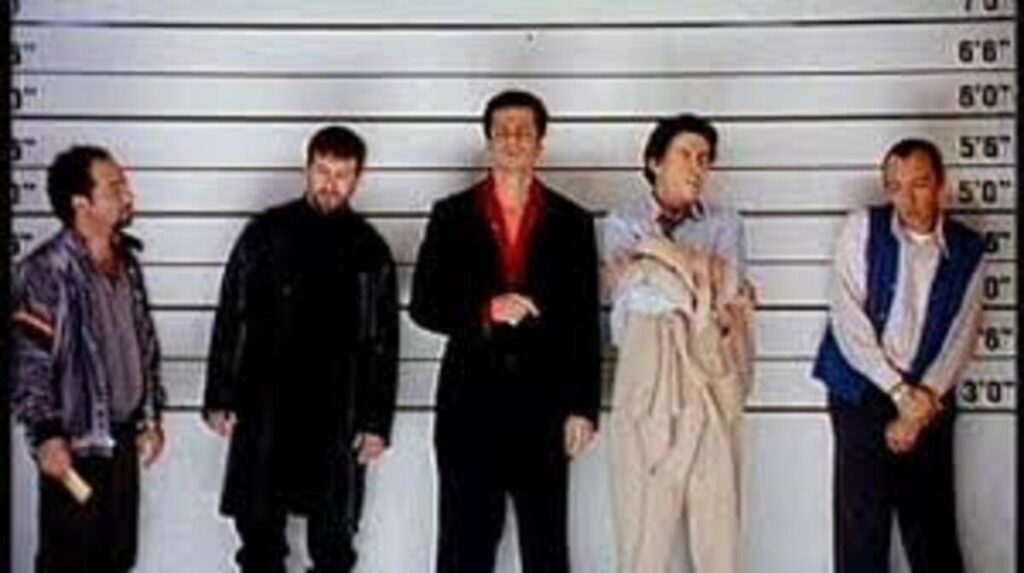 Tecidos da Alma: 10 Filmes Onde o Figurino É Tão Estrela Quanto o Elenco 11 Os-Suspeitos